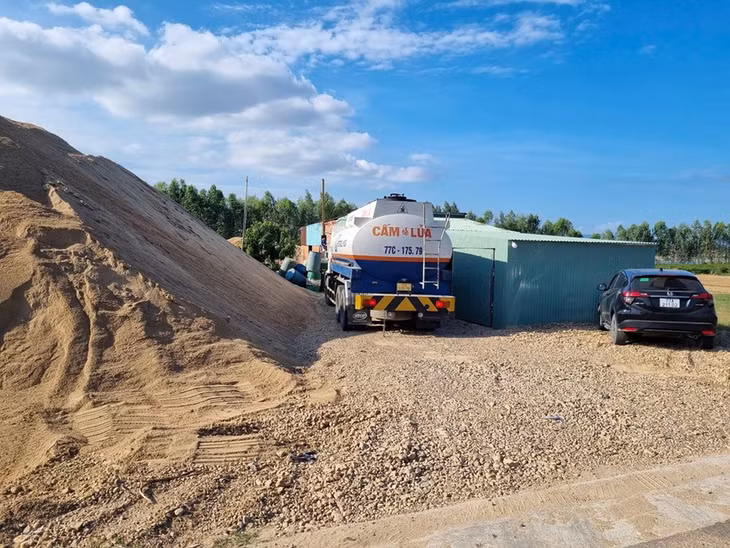 Mỏ cát của Công ty TNHH Đắc Tài tại xã Bình Nghi, huyện Tây Sơn, Bình Định