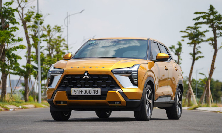 Mẫu Xforce nhập khẩu Indonesia lăn bánh tại TP.HCM Mẫu Xforce nhập khẩu Indonesia lăn bánh tại TP.HCM