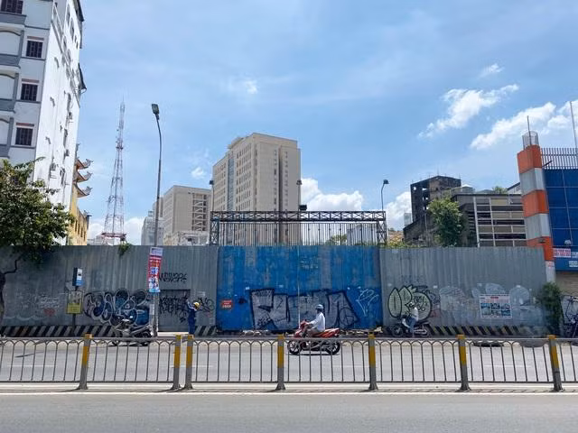 Khu đất rộng hơn 2.750m2 bị bỏ hoang cả chục năm nay Khu đất rộng hơn 2.750m2 bị bỏ hoang cả chục năm nay