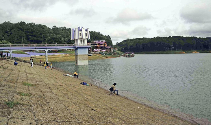 Hồ chứa nước Tuyền Lâm