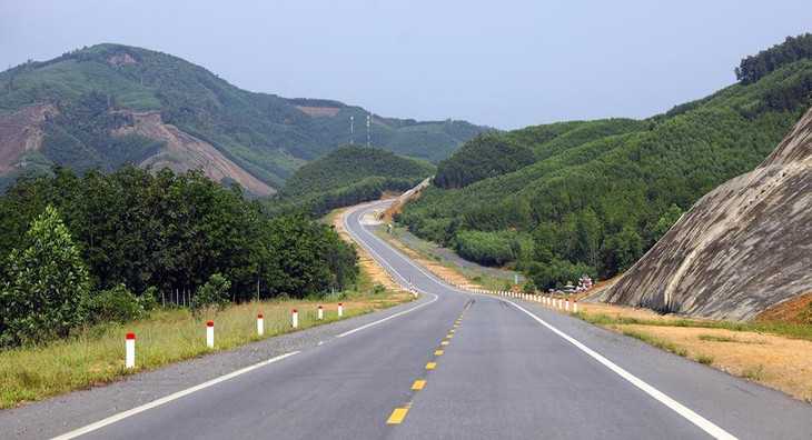 Cao tốc La Sơn - Túy Loan