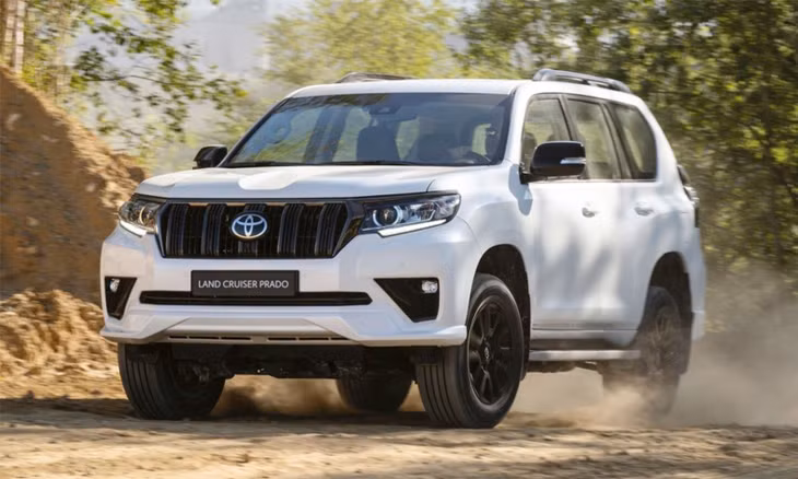 Toyota Land Cruiser Prado 2023 có giá niêm yết hơn 2,6 tỷ đồng. Ảnh minh họa