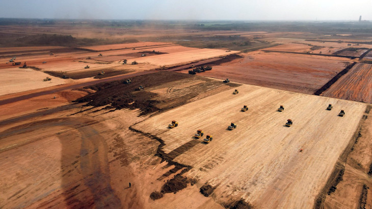 Thi công san nền lấy đất trong sân bay Long Thành