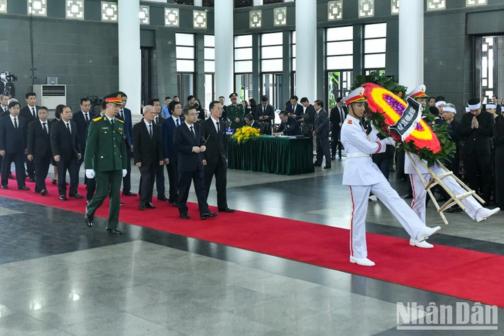 Đoàn Bộ Xây dựng viếng Tổng Bí thư Nguyễn Phú Trọng