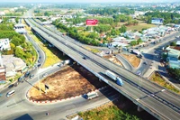 Cơ chế chia sẻ rủi ro doanh thu giảm là cơ chế hấp dẫn, được đánh giá cao nhưng các nhà đầu tư cho rằng trình tự, thủ tục áp dụng còn phức tạp. Ảnh: Lê Tiên