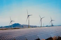 Nhiều nhà đầu tư năng lượng tái tạo chưa mặn mà nộp hồ sơ đàm phán giá phát điện (Ảnh minh họa: Internet)