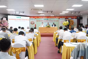 Quang cảnh Đại hội đồng cổ đông thường niên năm 2026 của Công ty CP Xây dựng Phục Hưng Holdings