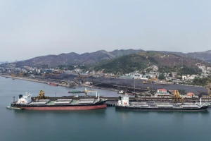 Đấu giá 3 tàu vận tải biển 3.000 tấn và dàn xe vận tải của Vinacomin tại Quảng Ninh. Ảnh minh họa: Internet