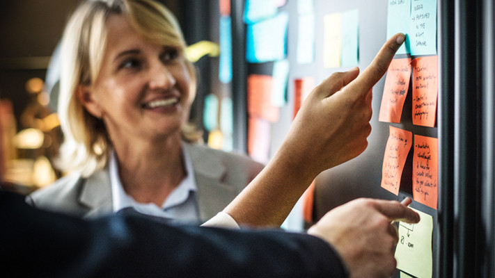 8 bài học thành công của tỷ phú Jeff Bezos ảnh 1