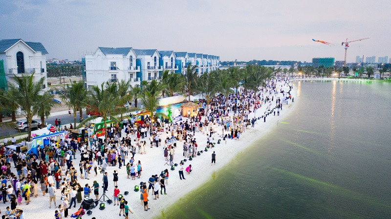 Toàn cảnh Vinhomes Ocean Park - Thành phố biển hồ với hồ nước mặn và các tòa nhà cao tầng