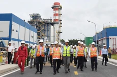 Phó Thủ tướng Bùi Thanh Sơn kiểm tra tiến độ xây dựng cụm dự án Nhà máy nhiệt điện Nhơn Trạch 3 và 4 tại tỉnh Đồng Nai - Ảnh: VGP/Hải Minh