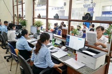 UBND các tỉnh, thành phố, Thủ tướng yêu cầu tổ chức vận hành hiệu quả các đơn vị chuyên môn; đẩy mạnh chuyển đổi số, cải cách thủ tục hành chính.