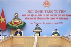Thủ tướng Chính phủ Phạm Minh Chính chủ trì Hội nghị trực tuyến khắc phục hậu quả thiên tai, khôi phục sản xuất, kinh doanh và ổn định đời sống nhân dân tại khu vực miền Trung - Ảnh: VGP/Nhật Bắc