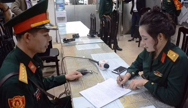 Cơ quan chức năng quân đội đang làm rõ hành vi giả danh Đại tá quân đội của Đào Thị Uyên