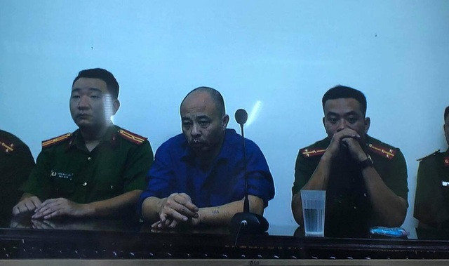 Hình ảnh Đường "Nhuệ" tại phòng riêng để theo dõi phiên xét xử với tư cách người có quyền lợi, nghĩa vụ liên quan trong sáng nay.