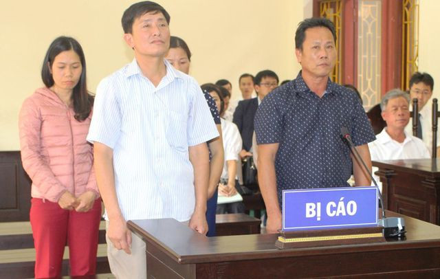Nguyên 4 cán bộ xã Hưng Công phải hầu tòa vì sử dụng bằng cấp 3 giả