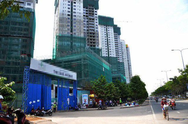 Cho vay vốn, các ngân hàng nhận bất động sản làm tài sản đảm bảo nhưng bất ngờ bị cơ quan chức năng thu hồi giấy chứng nhận quyền sử dụng đất vì cấp sai quy định (ảnh minh họa).