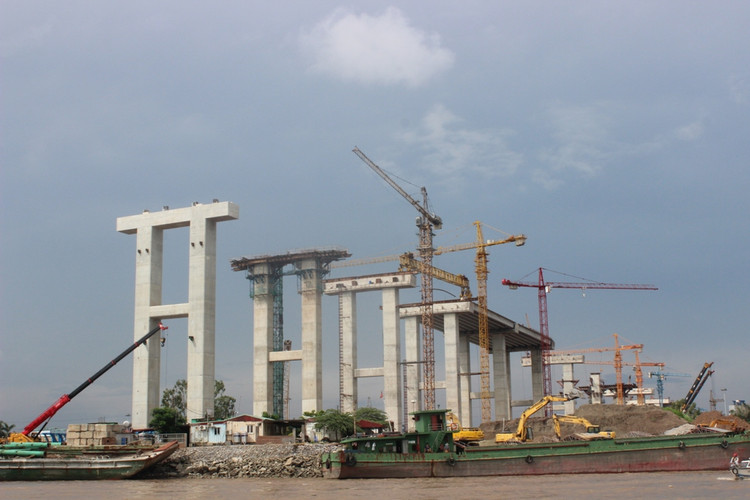 Công trình thi công cầu Bạch Đằng. Ảnh: VGP