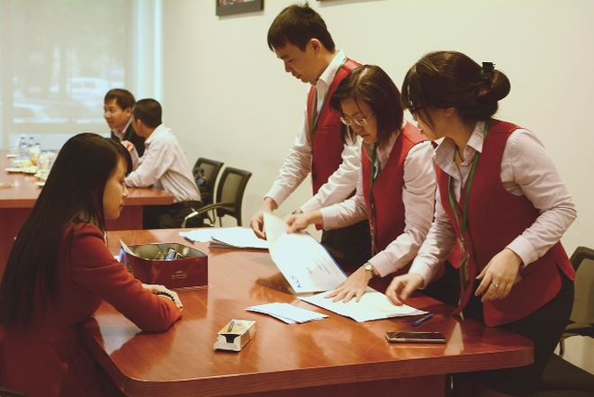 Một phiên đấu giá cổ phần tại HNX. Ảnh: Internet