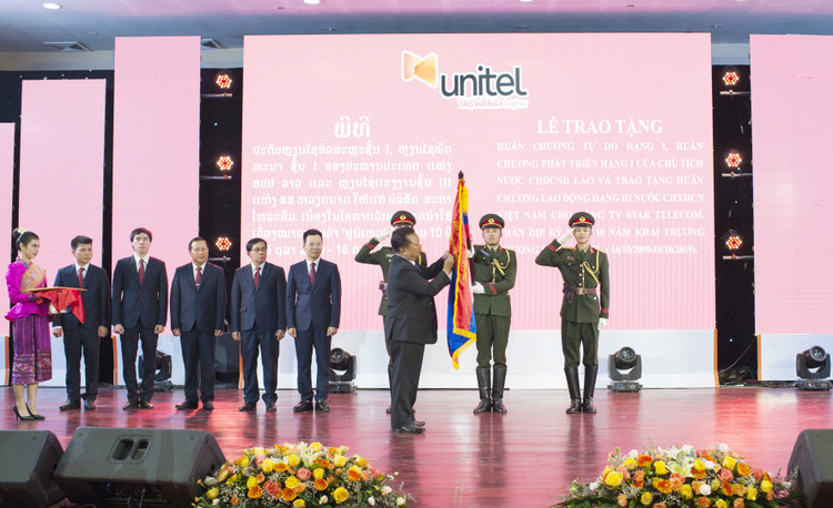 Unitel đón nhận Huân chương Tự do Hạng Nhất từ Chính phủ Lào