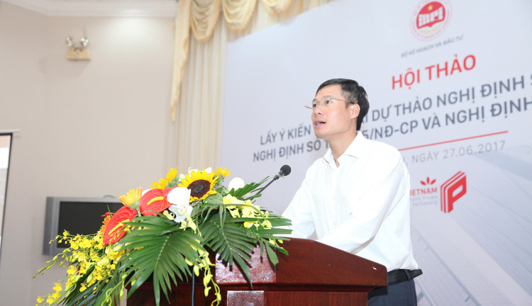 Cục trưởng Cục quản lý Đấu thầu Nguyễn Đăng Trương phát biểu tại hội thảo. Ảnh: Nguyệt Minh