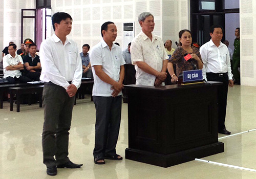 Các bị cáo tại tòa. Ảnh: N.T.