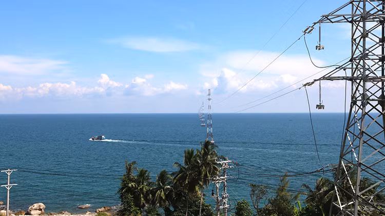 Kiên Giang hoàn thành dự án cấp điện cho xã đảo Lại Sơn