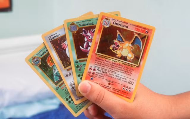 Thẻ bài Pokemon phát hành năm 1999.