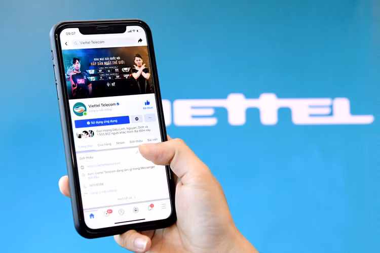 Khách hàng của Viettel có thể dễ dàng liên hệ từ những đại diện chính thức của Viettel trên MXH Facebook