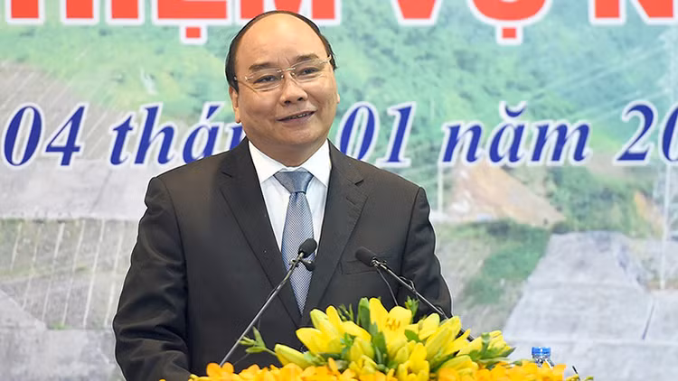 Thủ tướng Nguyễn Xuân Phúc dự Hội nghị tổng kết công tác năm 2016 và triển khai nhiệm vụ năm 2017 của EVN. Ảnh: VGP