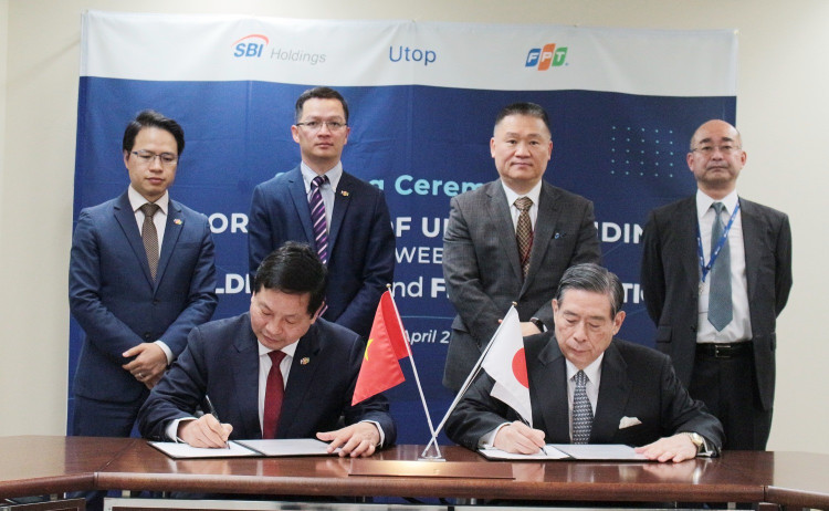 Lễ ký kết bản ghi nhớ chiến lược giữa FPT và SBI Holdings