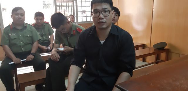 Bị cáo Thưởng lãnh 4 năm 6 tháng tù.