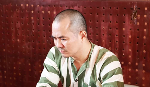 Lưu Văn Nguyện tại cơ quan công an.