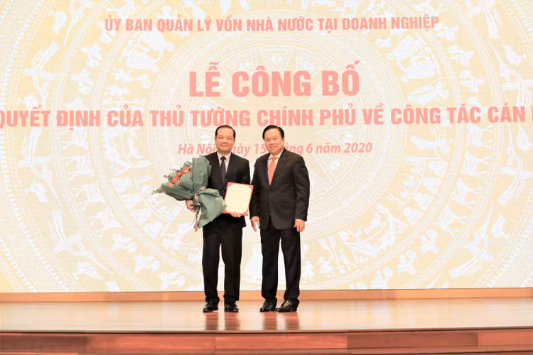 Thay mặt Chính phủ, ông Nguyễn Hoàng Anh, Ủy viên TW Đảng, Bí thư Ban cán sự, Chủ tịch Uỷ ban quản lý vốn Nhà nước tại Doanh nghiệp đã trao quyết định và chúc mừng ông Phạm Đức Long