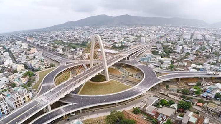 Công trình Nút giao thông Ngã ba Huế hoàn thành đưa vào sử dụng vừa xóa điểm đen giao thông vừa tạo điểm nhấn kiến trúc cho đô thị Đà Nẵng.