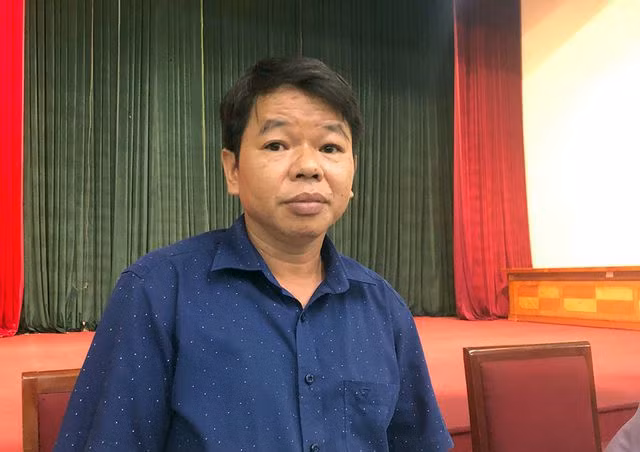 Ông Nguyễn Văn Tốn trong buổi trao đổi với báo chí ngày 15/10.