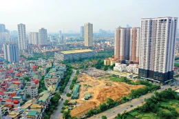 Việc rà soát, thực hiện các kết luận thanh tra có hiệu lực pháp luật sẽ giúp Hà Nội tháo gỡ dứt điểm khó khăn cho các dự án, khơi thông nguồn lực phát triển kinh tế - xã hội. Ảnh: Xuân Mộc