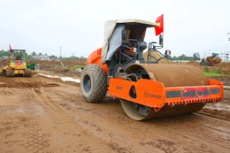 Nhiều nhà thầu phản ánh bị làm khó ở khâu chứng minh khả năng huy động thiết bị thực hiện gói thầu. Ảnh minh họa: Nhã Chi