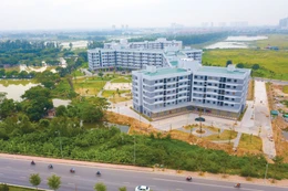 Tiêu chuẩn đánh giá hiệu quả đầu tư phát triển ngành, lĩnh vực, địa phương tại nhiều dự án nhà ở xã hội được đấu thầu thời gian qua thường được cụ thể hóa bằng giá bán nhà và tiền đóng góp cho hoạt động phúc lợi xã hội khác của địa phương. Ảnh: Gia Khoa