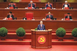 Tổng Bí thư Tô Lâm, Trưởng Tiểu ban Văn kiện, trình bày Báo cáo của Ban Chấp hành Trung ương Đảng khóa XIII về các văn kiện Đại hội. Ảnh: Quý Bắc