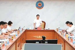 Đồng chí Nguyễn Văn Thắng, Ủy viên Ban Chấp hành Trung ương Đảng, Bí thư Đảng ủy, Bộ trưởng Bộ Tài chính chủ trì Hội nghị. Ảnh: Mạnh Tuấn