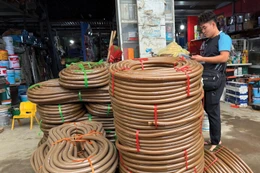 Hộ kinh doanh, cá nhân kinh doanh thuộc diện không chịu thuế giá trị gia tăng, không phải nộp thuế thu nhập cá nhân không phải sử dụng hóa đơn điện tử khi bán hàng. Ảnh: Thanh Huyền