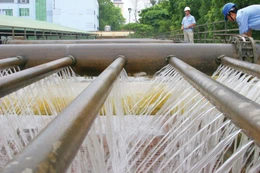 Doanh nghiệp hoạt động trong lĩnh vực khai thác, sản xuất, cung cấp nước sạch và thoát nước đô thị, nông thôn dự kiến do Nhà nước nắm giữ từ 65% vốn điều lệ trở lên. Ảnh: Thanh Hà