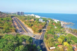 Ước thanh toán vốn đầu tư công từ đầu năm đến ngày 30/6/2025 là 268.133,854 tỷ đồng, đạt 32,46% kế hoạch Thủ tướng Chính phủ giao. Ảnh: Lê Tiên