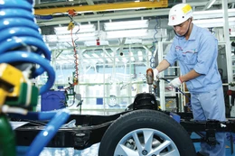 Năm 2025, tổng vốn đầu tư nước ngoài đăng ký vào ngành chế biến, chế tạo đạt 21,01 tỷ USD, chiếm 54,7% tổng vốn FDI vào Việt Nam. Ảnh: Lê Tiên