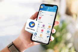 Các giao dịch thực hiện qua tài khoản tiền di động phải được thực hiện bằng Đồng Việt Nam. Ảnh: Phú An