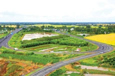 Các dự án cao tốc Cao Lãnh - Lộ Tẻ - Rạch Sỏi, Cần Thơ - Cà Mau sẽ hoàn thành tuyến chính vào ngày 19/12/2025. Ảnh: N.Huy