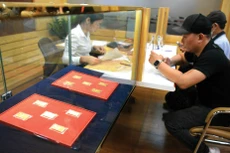 Ngày 14/10, giá vàng mua vào - bán ra trong nước tăng lên mức 144,9 - 146,4 triệu đồng/lượng với vàng miếng SJC. Ảnh: Ngọc Thắng