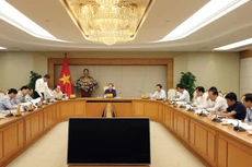 Phó Thủ tướng Trần Hồng Hà chủ trì cuộc họp nghe báo cáo về ban hành quy chuẩn, tiêu chuẩn và các nội dung liên quan đến dự án đường sắt tốc độ cao Bắc – Nam. Ảnh: Minh Khôi