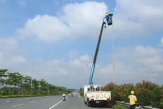 Gói thầu số 10 Hệ thống chiếu sáng yêu cầu 1 vị trí cán bộ kỹ thuật thi công tốt nghiệp chuyên ngành kỹ thuật xây dựng công trình giao thông đường bộ. Ảnh: Lâm Thanh Sơn